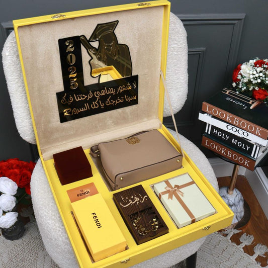 هدايا تخرج نسائية ماركة فندي