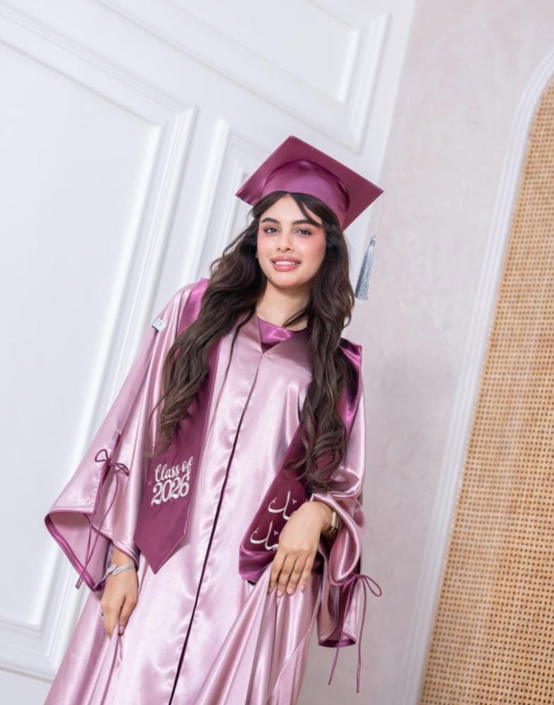 عبايات تخرج 2026