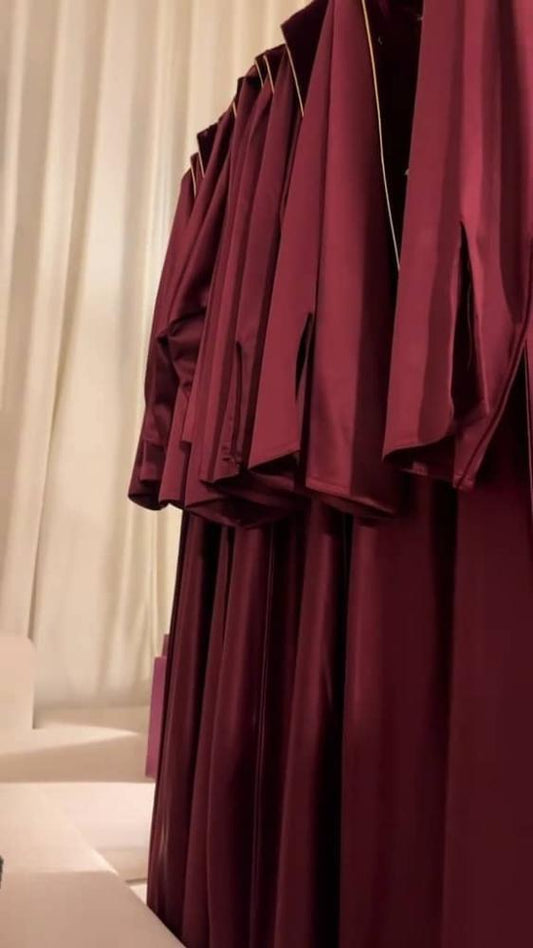 عبايات تخرج 2026