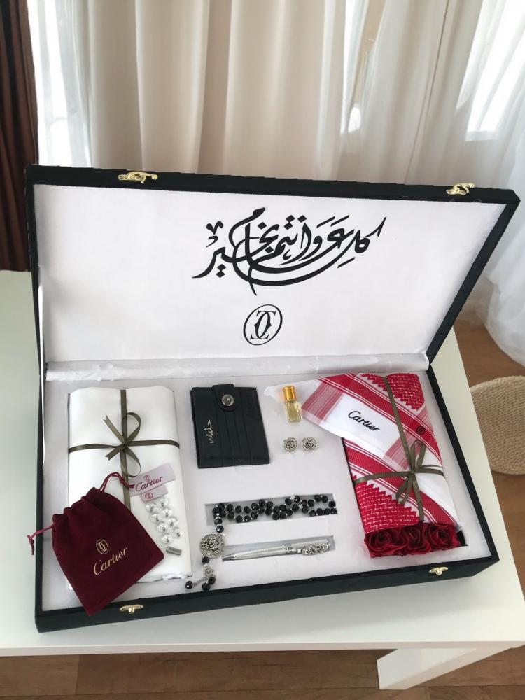 طقم هدايا رجالي فخم في العيد