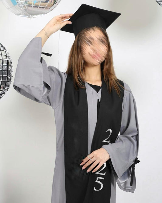 عبايه تخرج رمادي واسود وفضي 2026