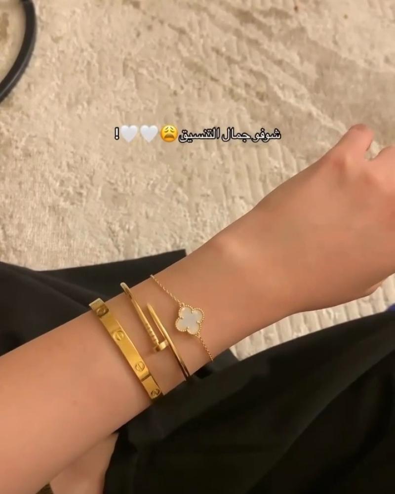 بكج أساور ذهبية فاخرة