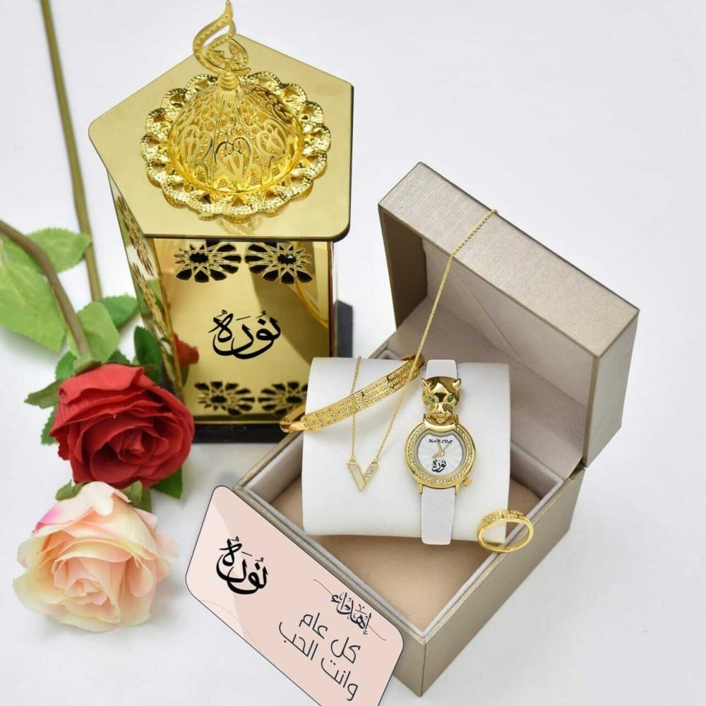 هدايا العيد للحبيبة طقم نسائي بالاسم