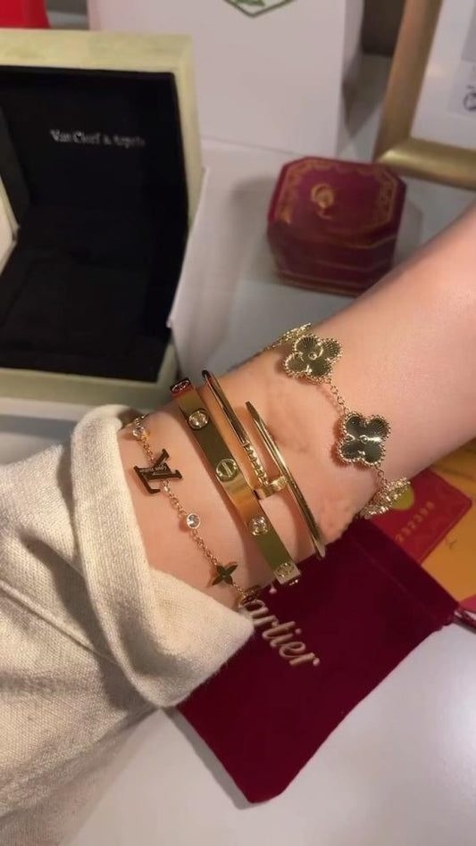 بكج سوارات بشكل مميز