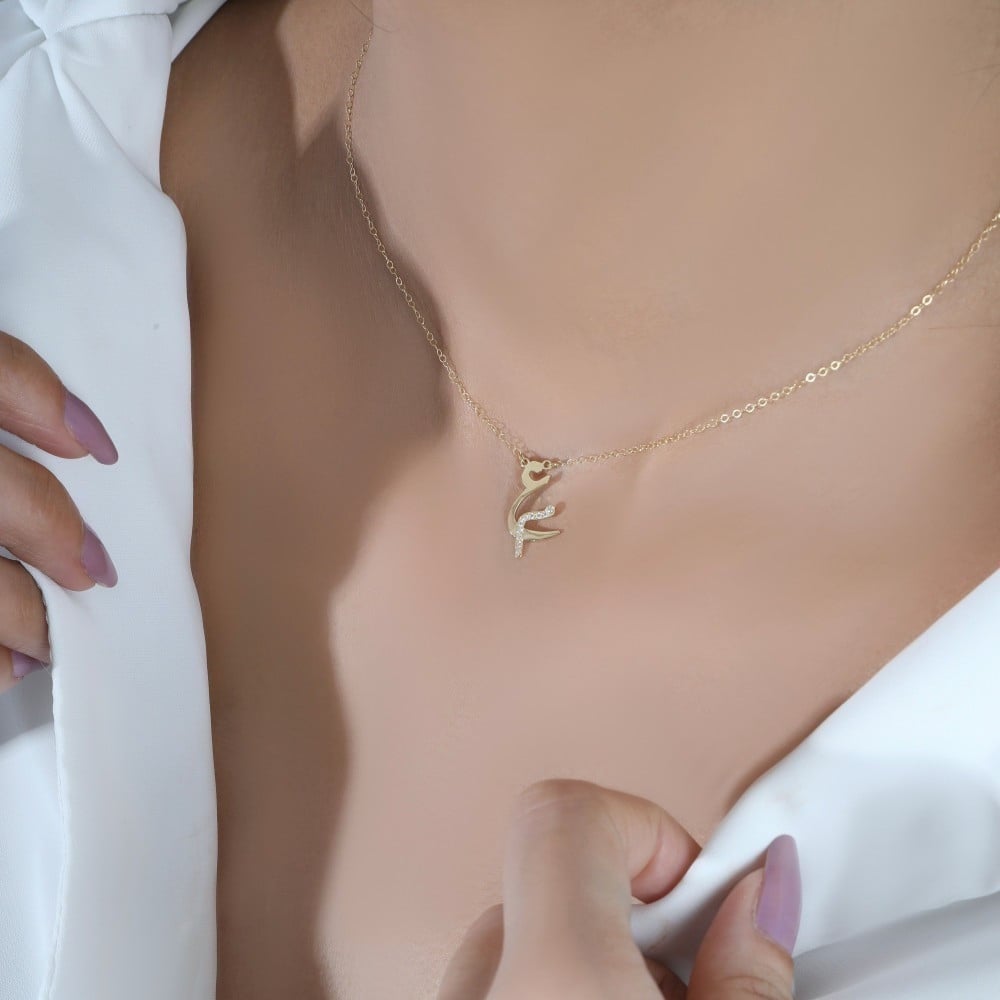 سلس احرف مطلي بالذهب